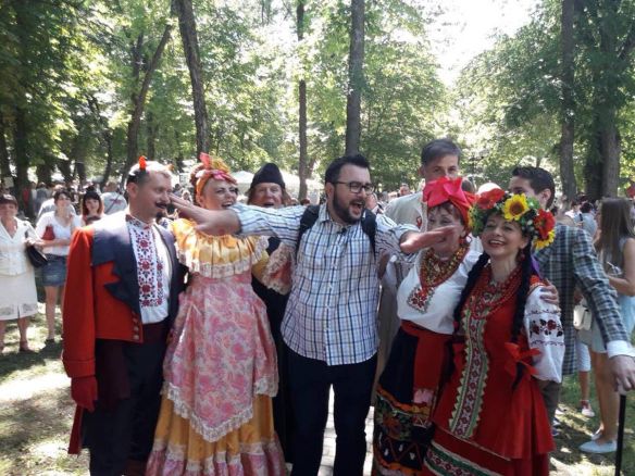 Читати далі...