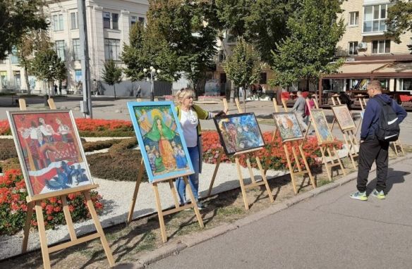 Читати далі...