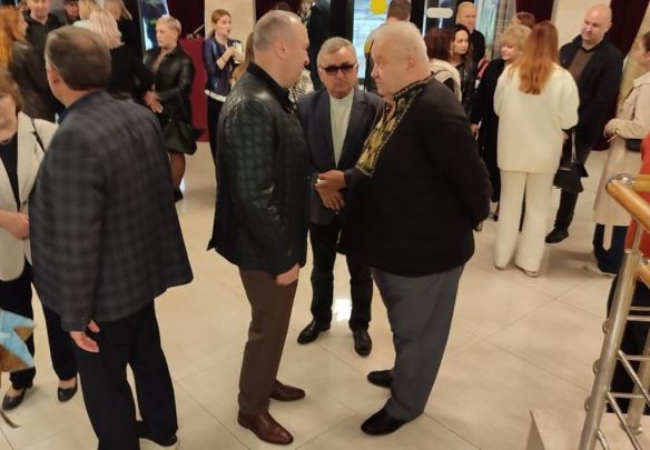 Читати далі...