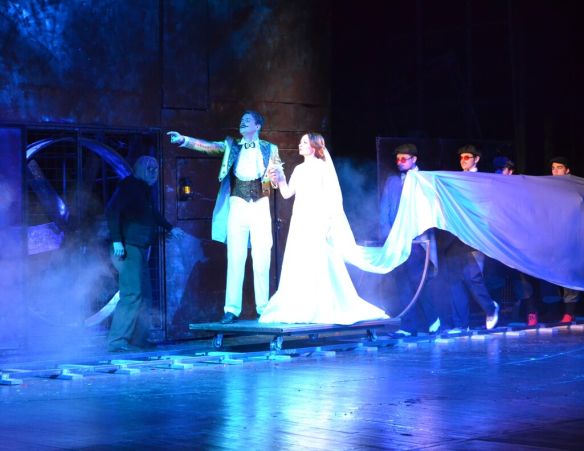 Читати далі...