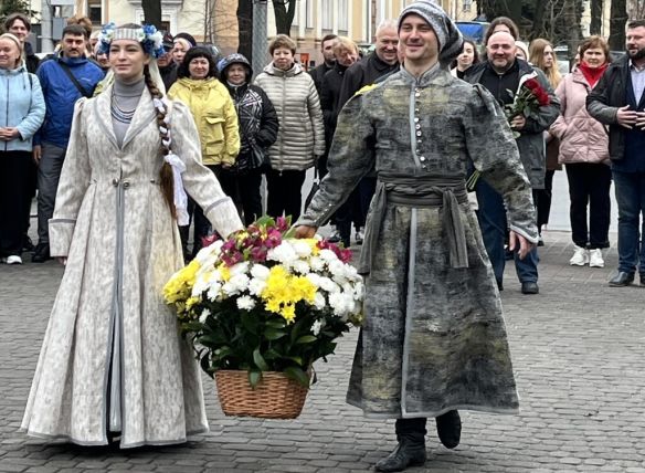 Читати далі...